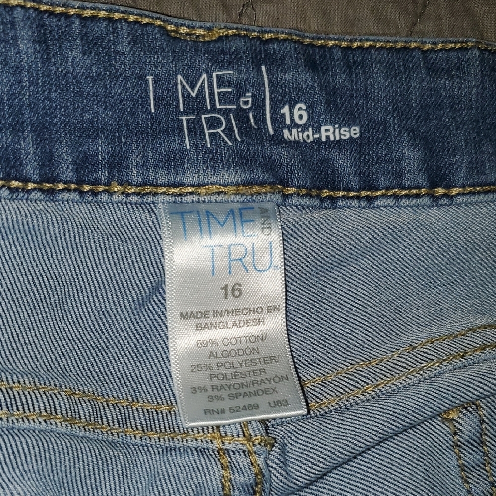 Time and Tru Light Blue Denim Bermuda Shorts Size 16 Mid Rise